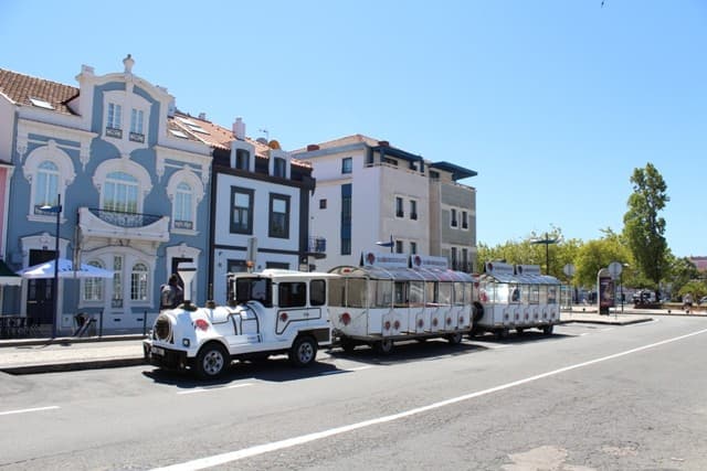 TUKA-TUKA – Comboios Turísticos