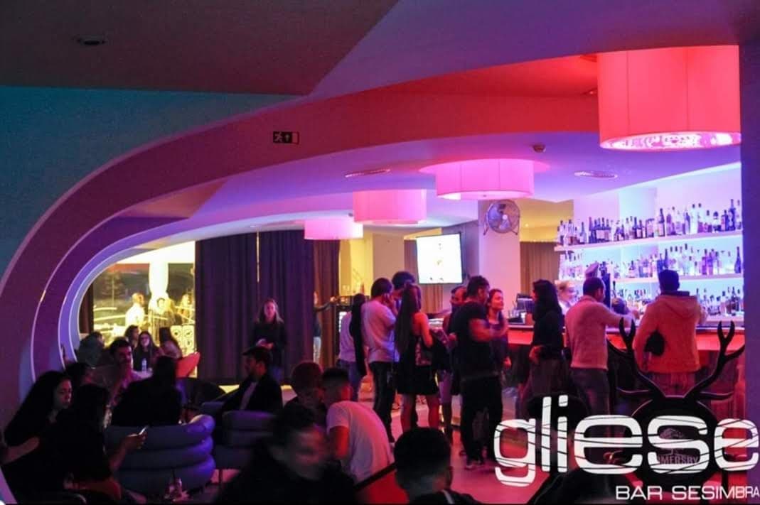 Gliese Restaurante Bar