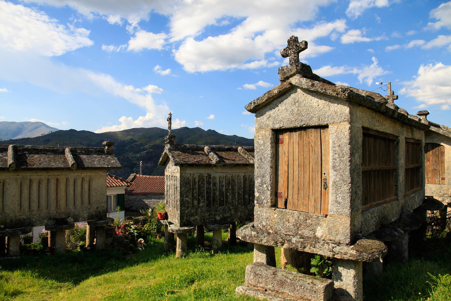 Núcleo de Espigueiros de Parada