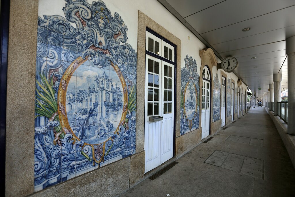 Paineis de azulejos _Esta&ccedil;&atilde;o CP Rio Tinto